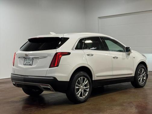 2022 Cadillac XT5 Premium Luxury