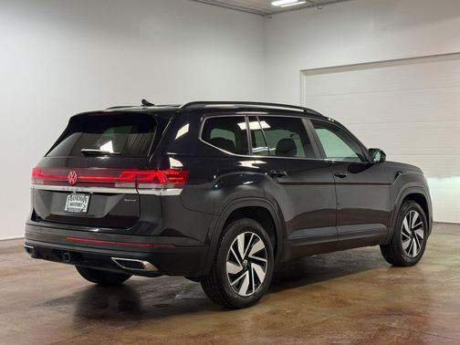 2025 Volkswagen Atlas 2.0T SE w/Technology 4MOTION