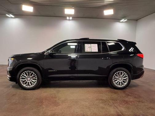 2024 GMC Acadia Denali