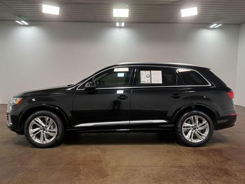2023 Audi Q7 45 Premium