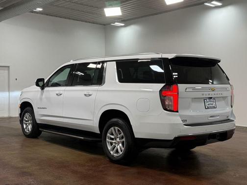 2024 Chevrolet Suburban LT