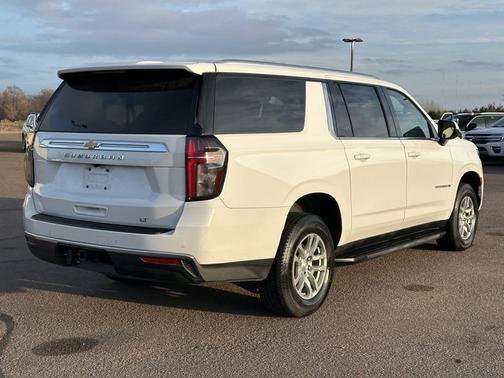 2024 Chevrolet Suburban LT