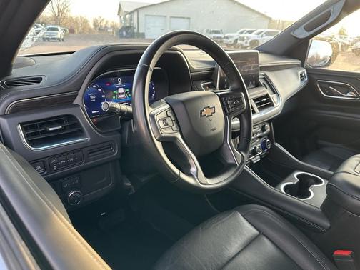 2024 Chevrolet Suburban LT