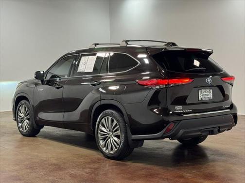2020 Toyota Highlander Hybrid Platinum