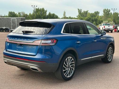 Artisan Blue 2020 Lincoln Nautilus Reserve