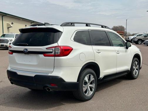 Crystal White Pearl 2024 Subaru Ascent Premium 7-Passenger