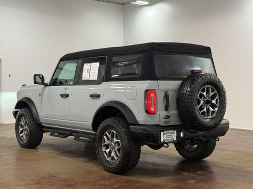 Cactus Gray 2023 Ford Bronco Badlands