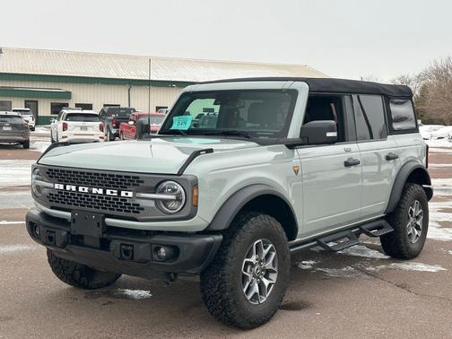 2023 Ford Bronco Badlands