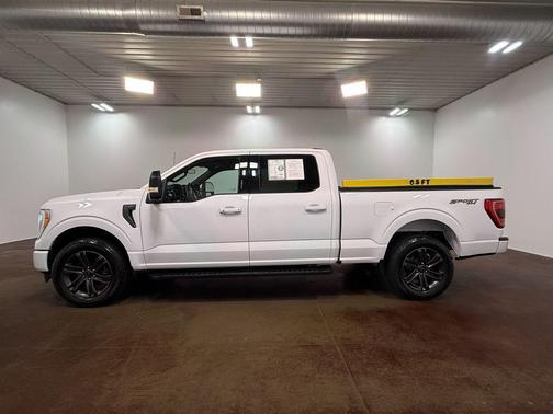 Oxford White 2022 Ford F-150 XLT