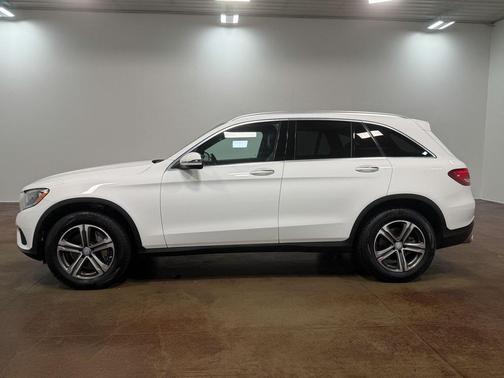 2017 Mercedes-Benz GLC 300 4MATIC