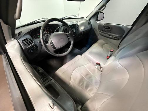 2001 Ford F-150 Lariat