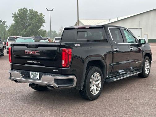 Onyx Black 2019 GMC Sierra 1500 SLT