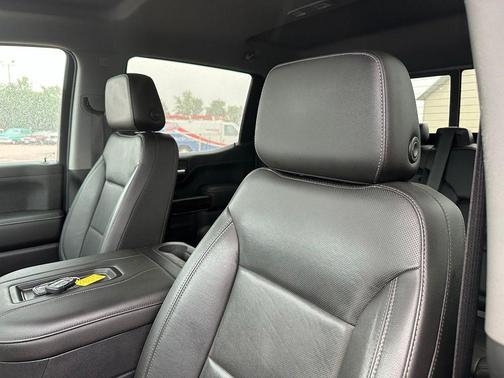 Onyx Black 2019 GMC Sierra 1500 SLT