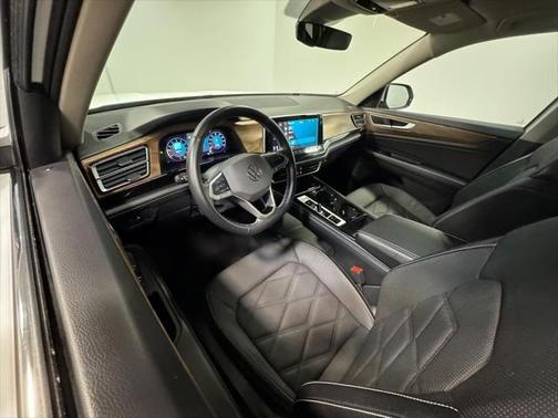 2024 Volkswagen Atlas 2.0T SE w/Technology 4MOTION