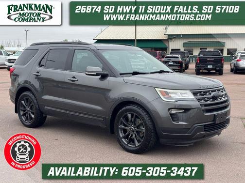 Magnetic Metallic 2018 Ford Explorer XLT