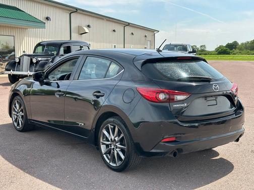 Jet Black Mica 2018 Mazda Mazda3 Touring