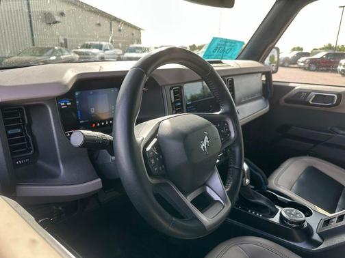 Oxford White 2024 Ford Bronco Wildtrak