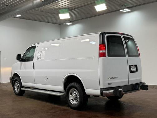 2024 Chevrolet Express 2500 RWD 2500 Regular Wheelbase WT