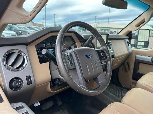 White Platinum Metallic Tri-Coat 2015 Ford F-250 Lariat