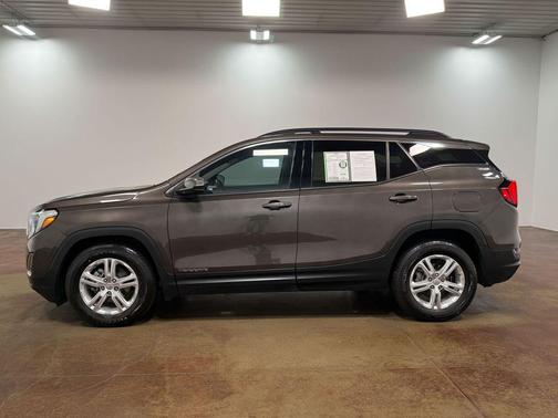 Smokey Quartz Metallic 2019 GMC Terrain SLE
