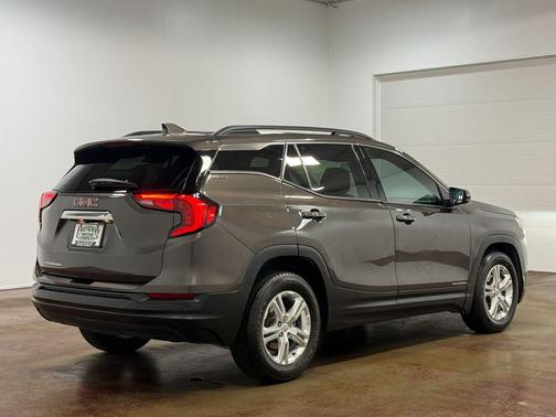 Smokey Quartz Metallic 2019 GMC Terrain SLE