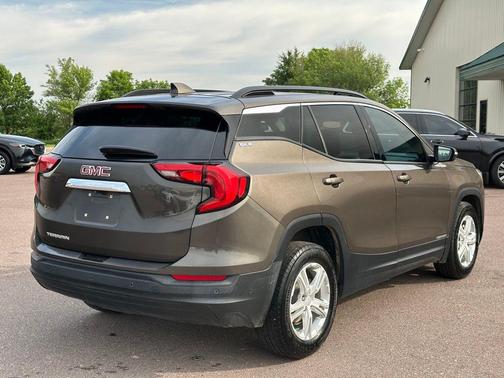 Smokey Quartz Metallic 2019 GMC Terrain SLE