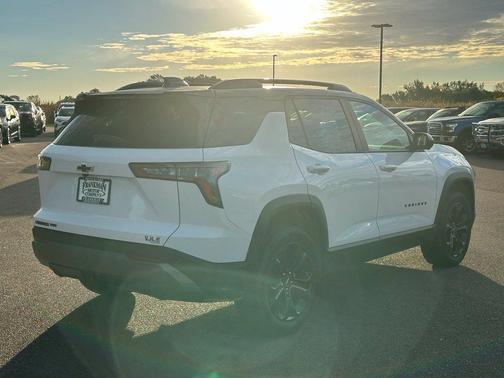 Summit White 2025 Chevrolet Equinox 1LT