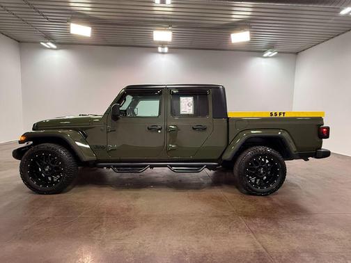 Sarge Green Clearcoat 2022 Jeep Gladiator Sport S