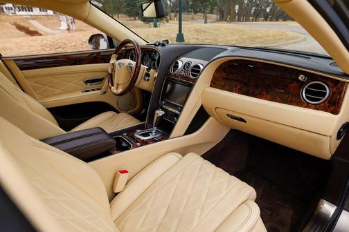 2015 Bentley Flying Spur Base