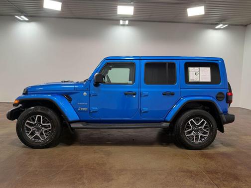 Hydro Blue Pearl Coat 2024 Jeep Wrangler 4-Door Sahara