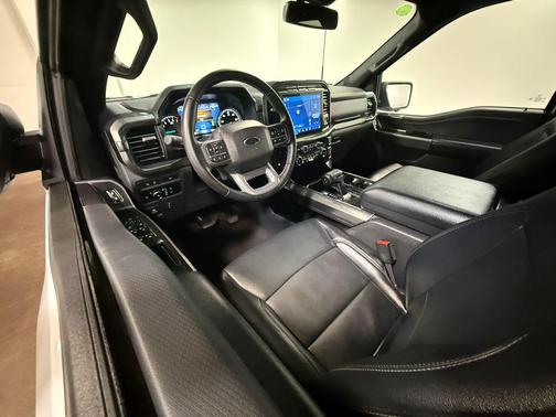 Oxford White 2023 Ford F-150 XLT