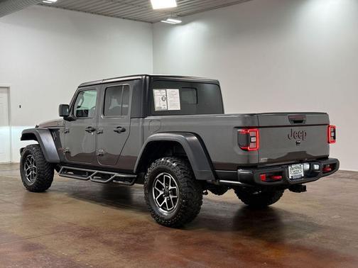 Granite Crystal Metallic Clearcoat 2024 Jeep Gladiator Rubicon