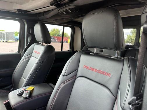 Granite Crystal Metallic Clearcoat 2024 Jeep Gladiator Rubicon