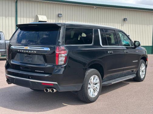 Black 2024 Chevrolet Suburban Premier