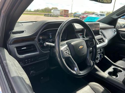 Black 2024 Chevrolet Suburban Premier