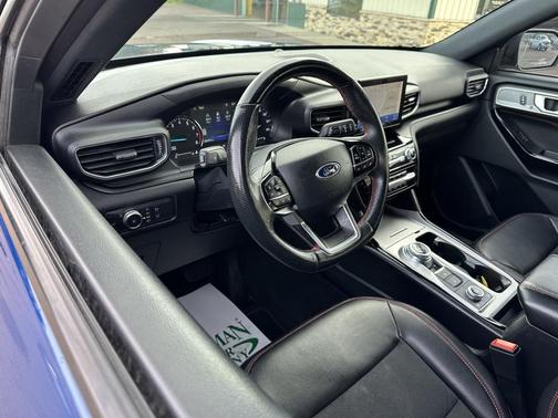 2022 Ford Explorer ST-Line