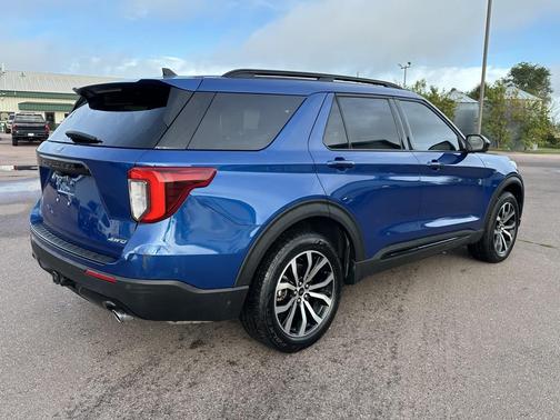 2022 Ford Explorer ST-Line