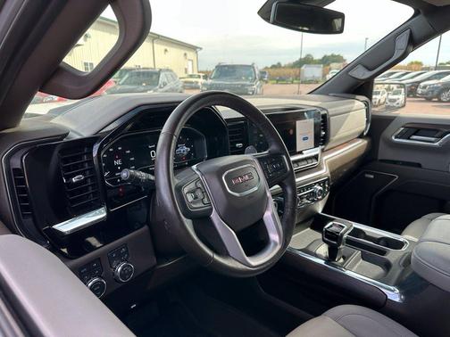 Summit White 2023 GMC Sierra 1500 SLT