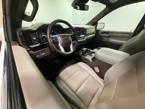 Summit White 2023 GMC Sierra 1500 SLT