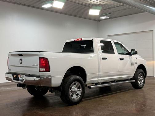 2017 RAM 2500 Tradesman Crew Cab 4x4 6'4' Box