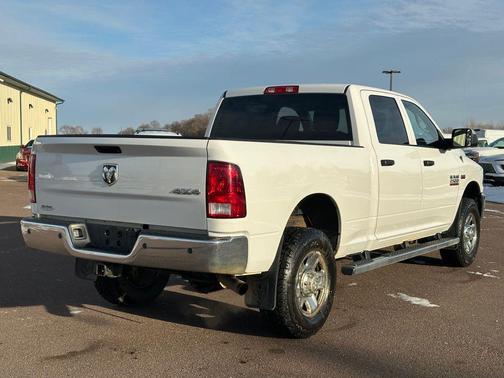 2017 RAM 2500 Tradesman Crew Cab 4x4 6'4' Box