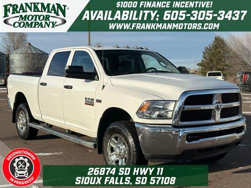 2017 RAM 2500 Tradesman Crew Cab 4x4 6'4' Box