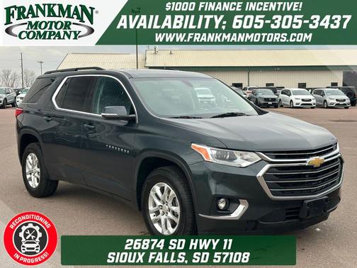 Graphite Metallic 2019 Chevrolet Traverse LT Cloth