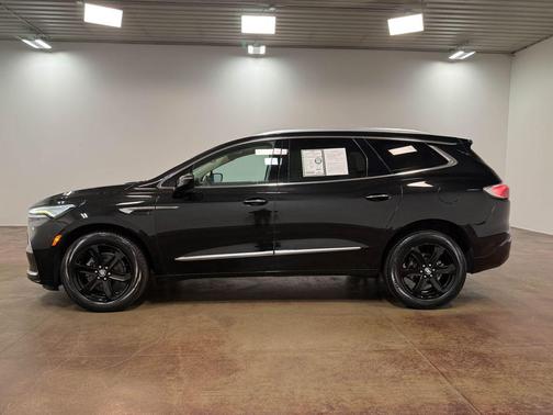 2023 Buick Enclave Essence AWD