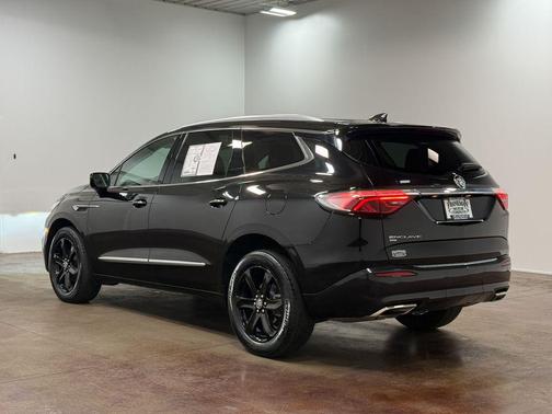 2023 Buick Enclave Essence AWD