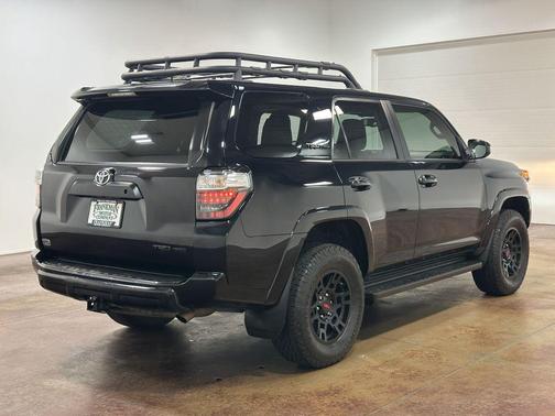 Midnight Black Metallic 2019 Toyota 4Runner TRD Pro