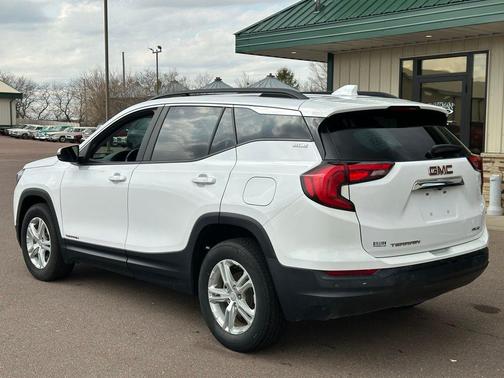 Summit White 2021 GMC Terrain SLE