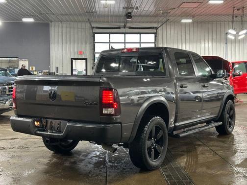 2019 RAM 1500 SLT