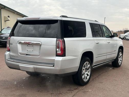 2017 GMC Yukon XL Denali