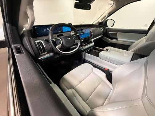 Black Metallic 2025 Ford Expedition Max Platinum